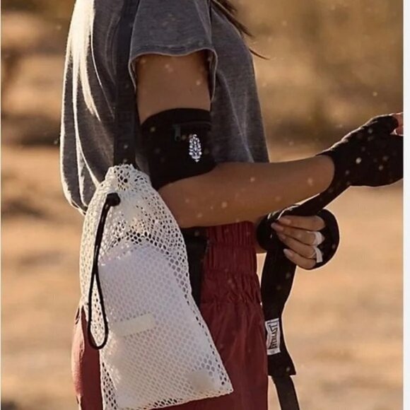 Free People FP Movement Mini Mesh Sling Bag White NEW Double Bag - Picture 1 of 5